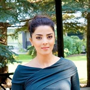 Meet your Posher, Pari